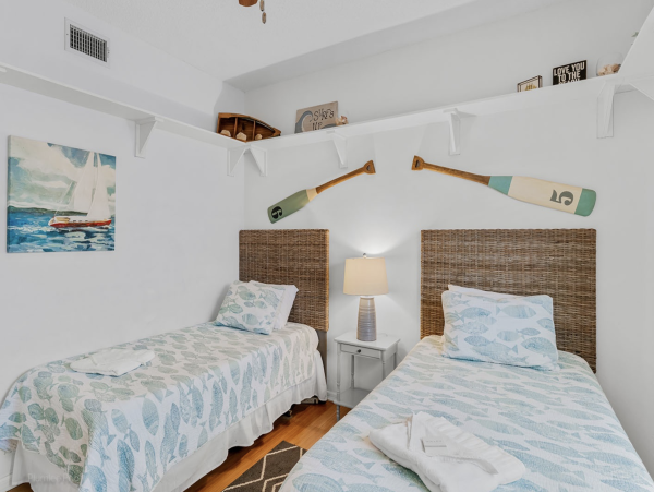 Gulf View Vacation Rentals Indian Shores 3-Bedroom Penthouse with Pool